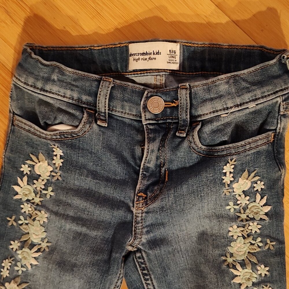 Abercrombie girls 5/6 long full length embroidered flowers detailing